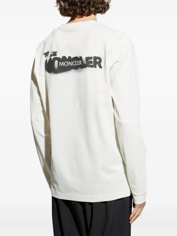 Moncler logo-patch long-sleeve T-shirt | White | FARFETCH ID