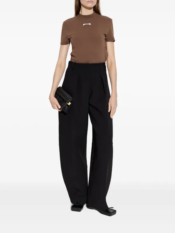Jacquemus logo-patch T-shirt | Brown | FARFETCH