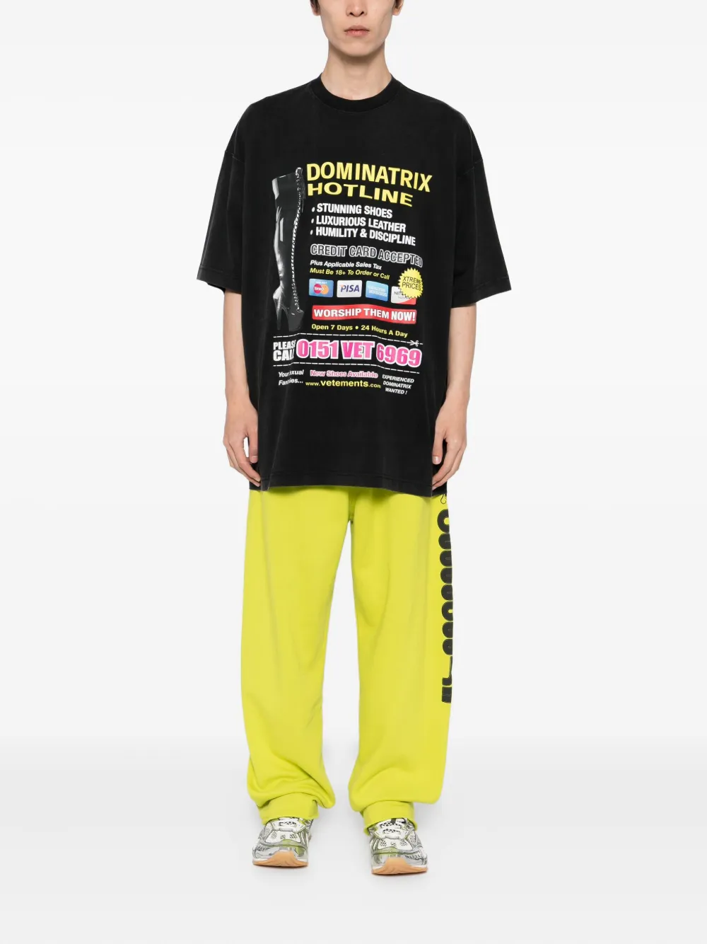 VETEMENTS graphic-printed T-shirt Zwart
