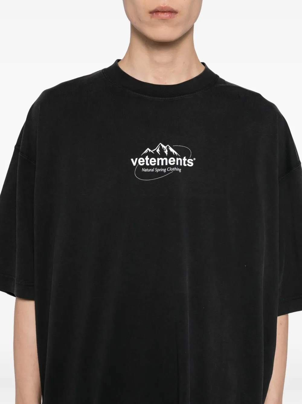 VETEMENTS T-shirt met logoprint Zwart