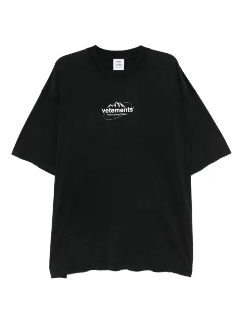VETEMENTS logo-print T-shirt