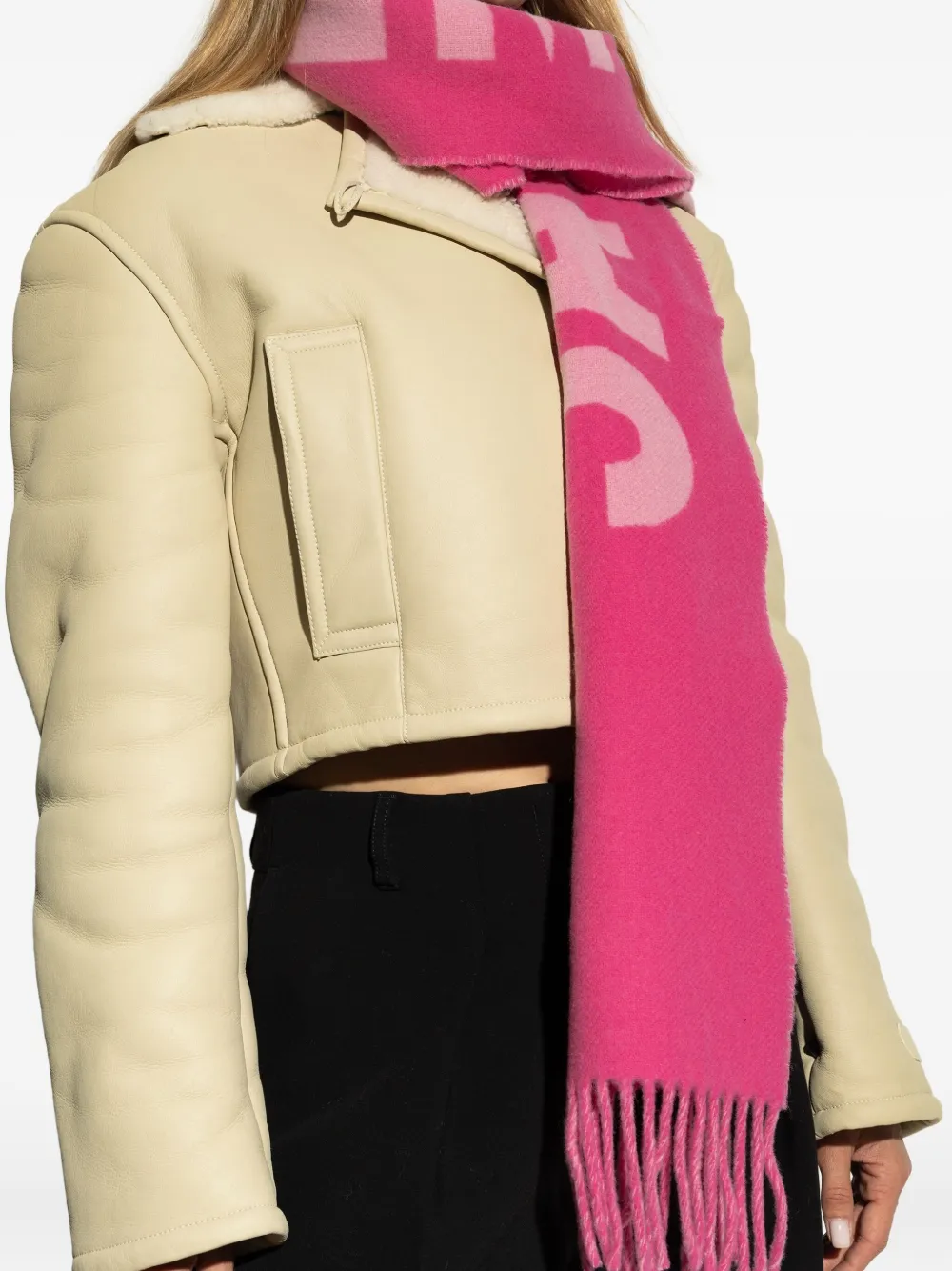 Jacquemus logo fringed scarf Roze