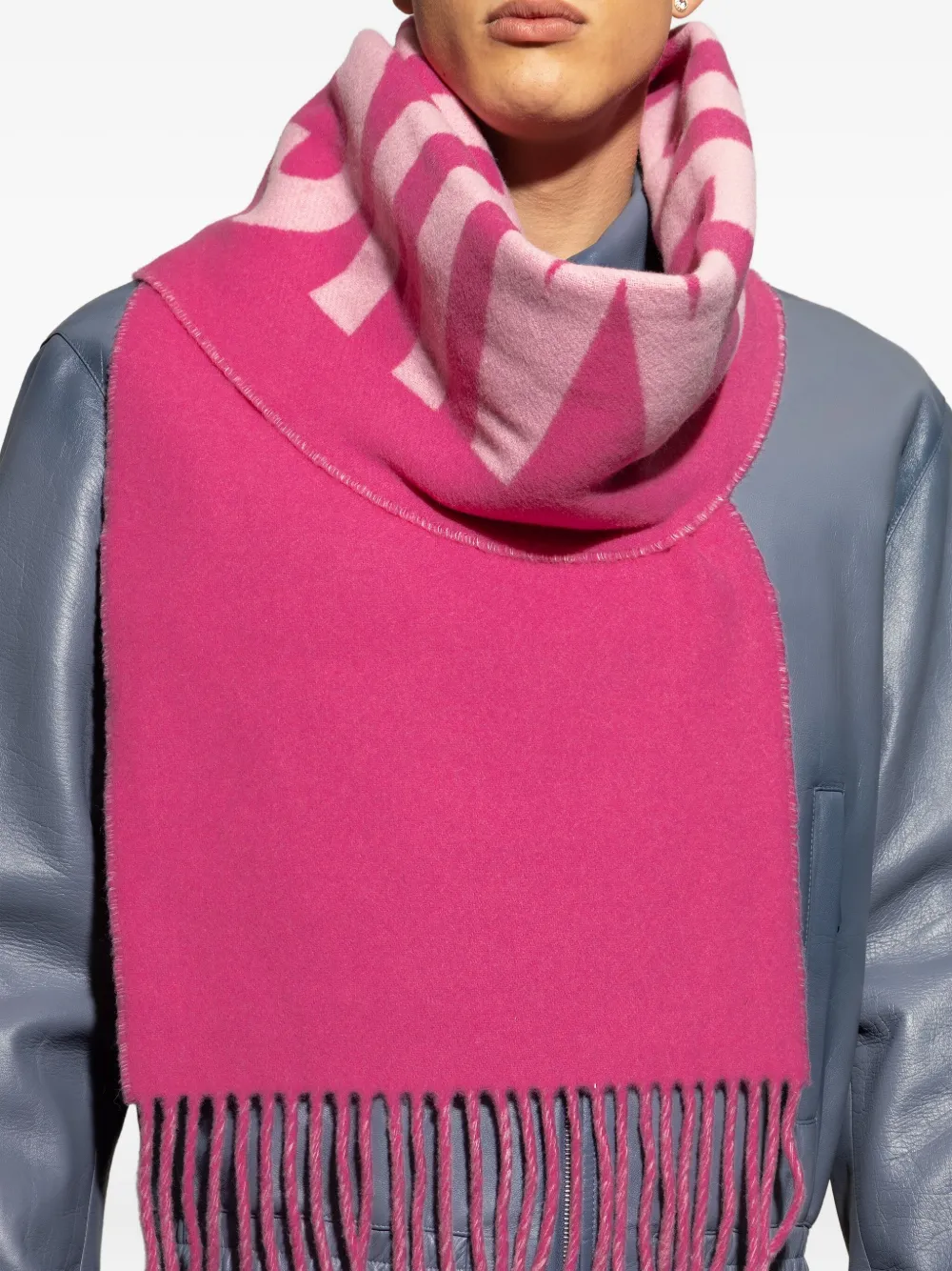 Jacquemus logo fringed scarf Roze
