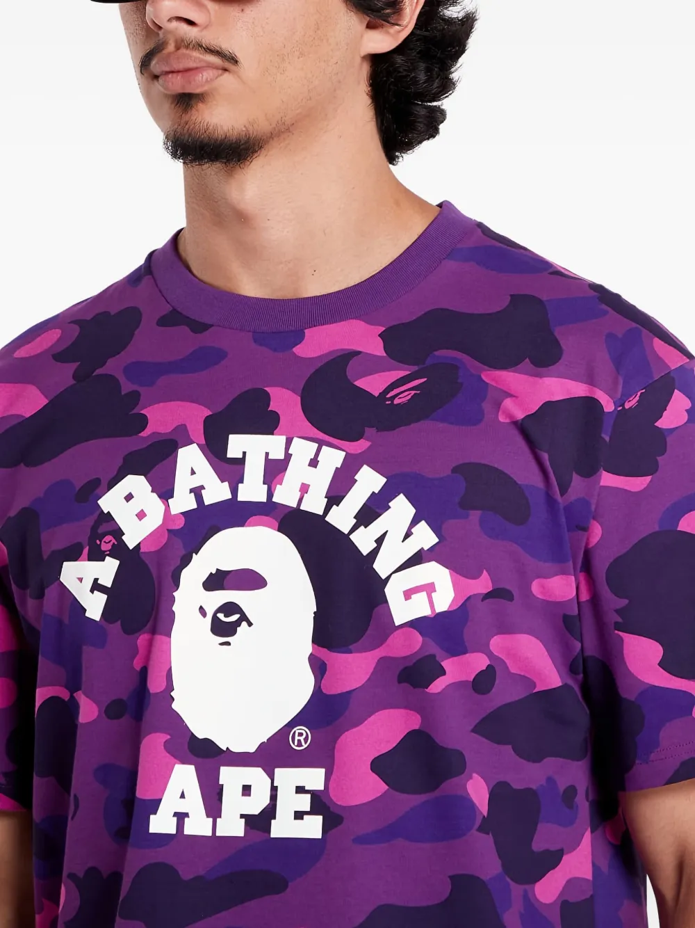 A BATHING APE Colour Camo College katoenen T-shirt Paars