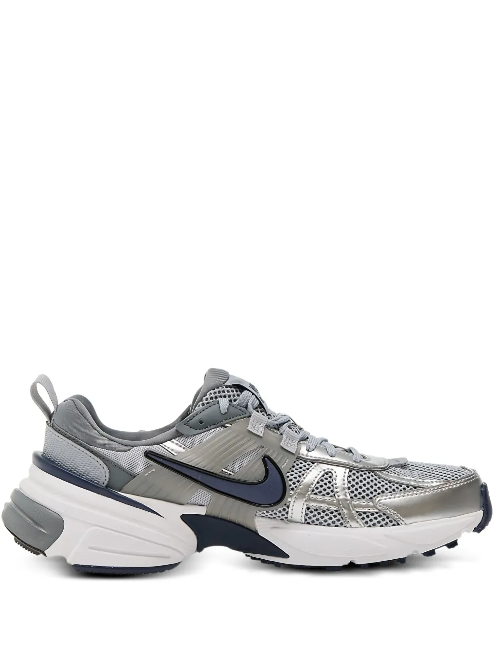 Nike V2K Run Sneakers aus Metallic-Mesh | Grau | Image 1