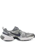 Nike V2K Run metallic mesh low-top sneakers - Grey