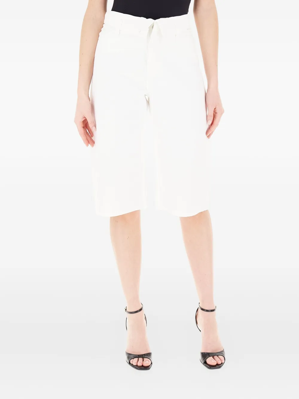 Vicolo Cotton Shorts In White