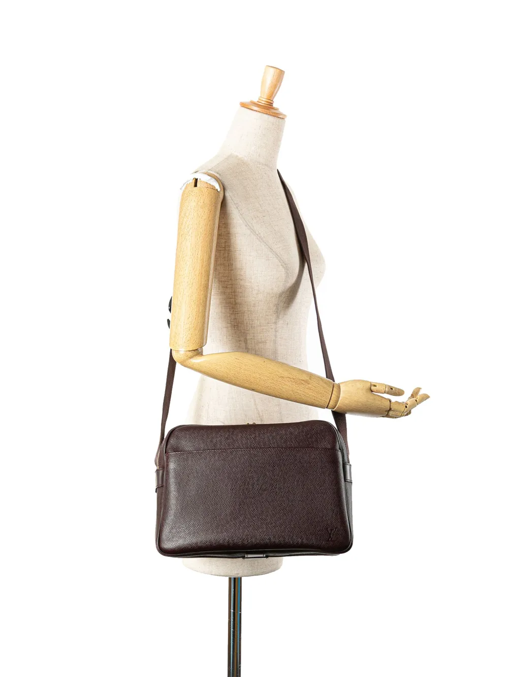 Louis Vuitton Pre-Owned 2001 Taiga Reporter PM crossbody bag | Pre-Owned | Image 2