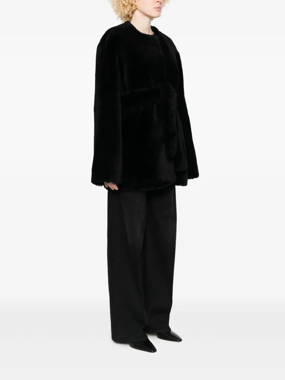 Totême Belted Shearling Jacket In Black
