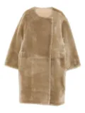TOTEME collarless shearling coat - Neutrals
