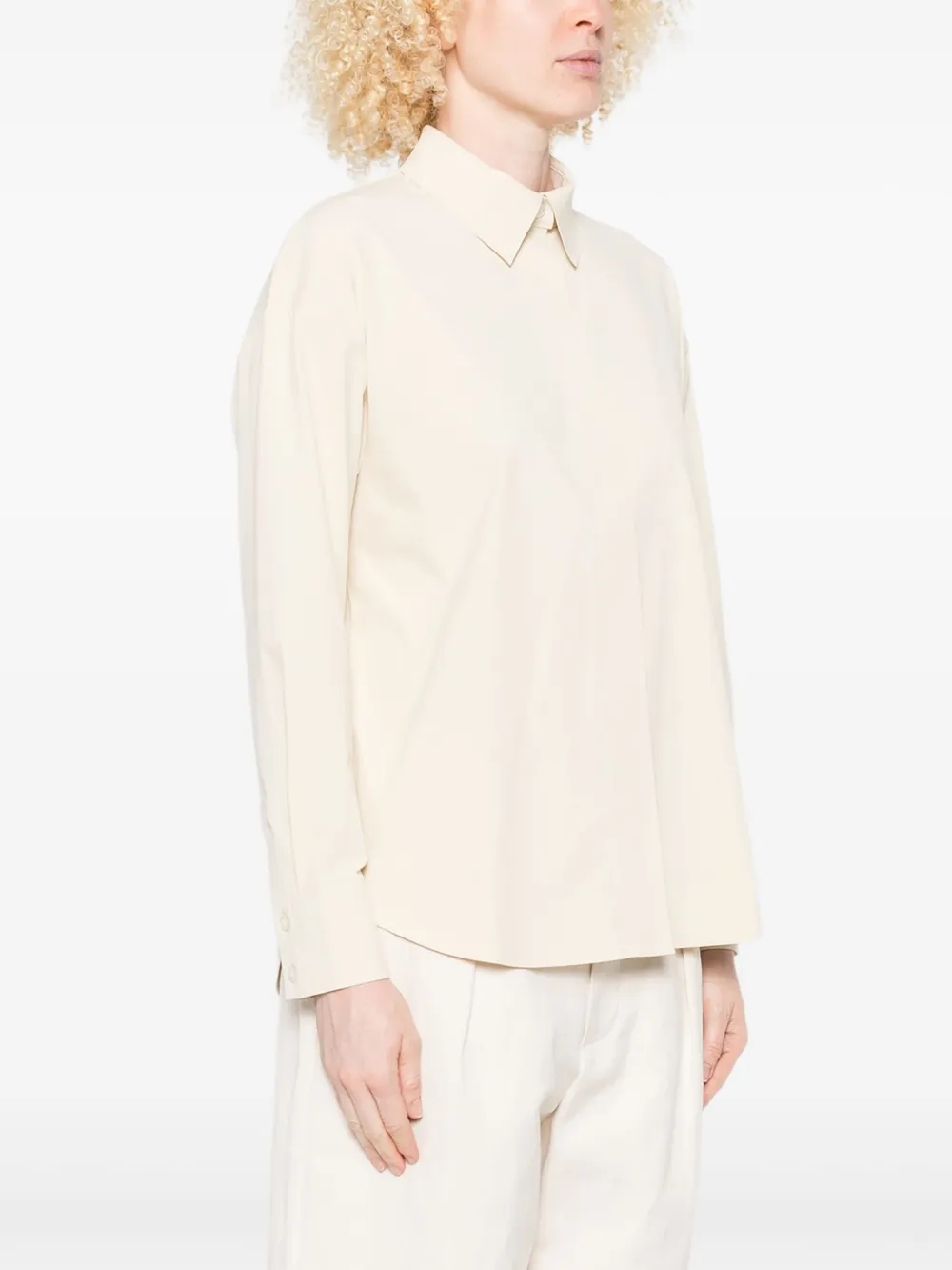 Max Mara Blouse met lange mouwen en kraag Beige