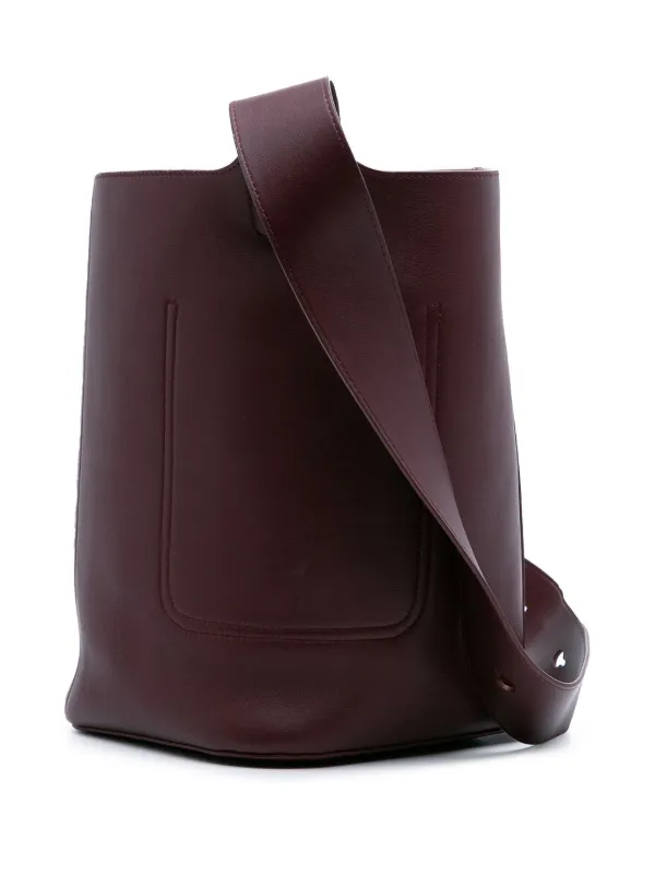 ★LOEWE★スムース カフスキンペブルバケットバッグ ミディアム ペブル バケットバッグ ミディアム（スムースカーフ） レッド