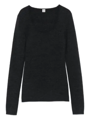 Miu Miu logo-patch long-sleeve T-shirt | Black | FARFETCH