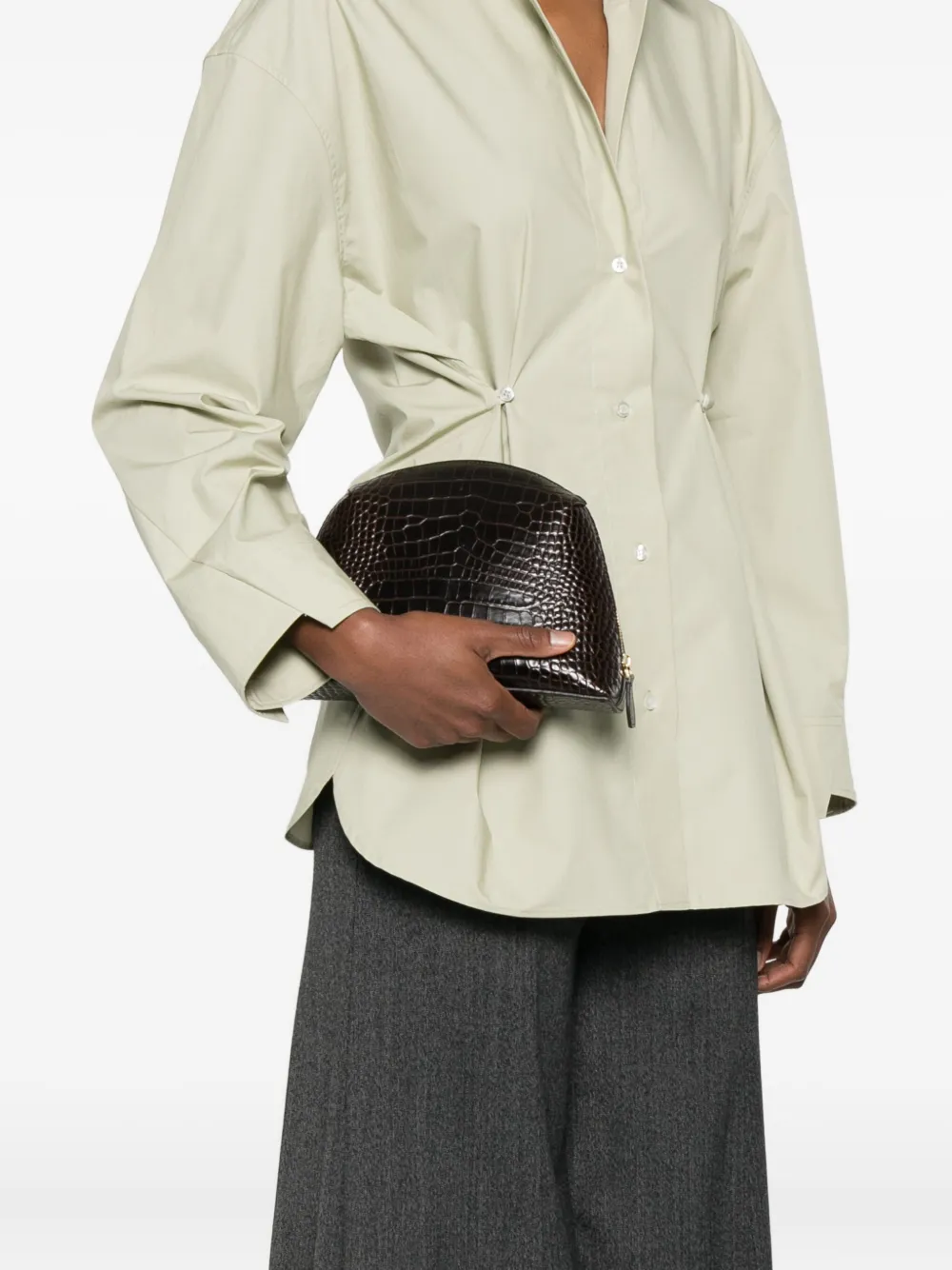 TOTEME Medium clutch met krokodillen-reliëf - Bruin