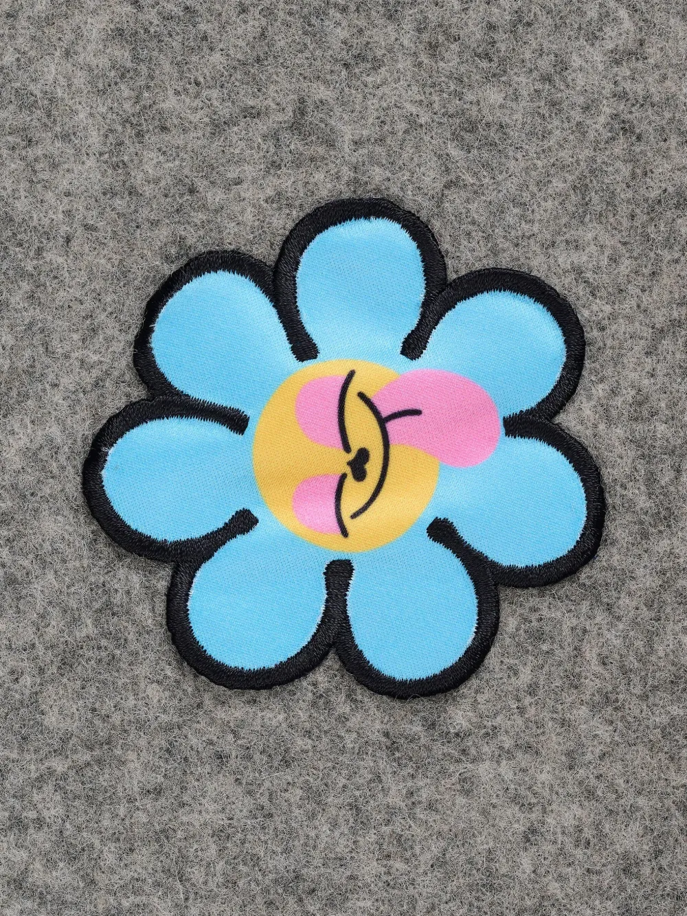 Marc Jacobs The Daisy Fringed Scarf In Gray