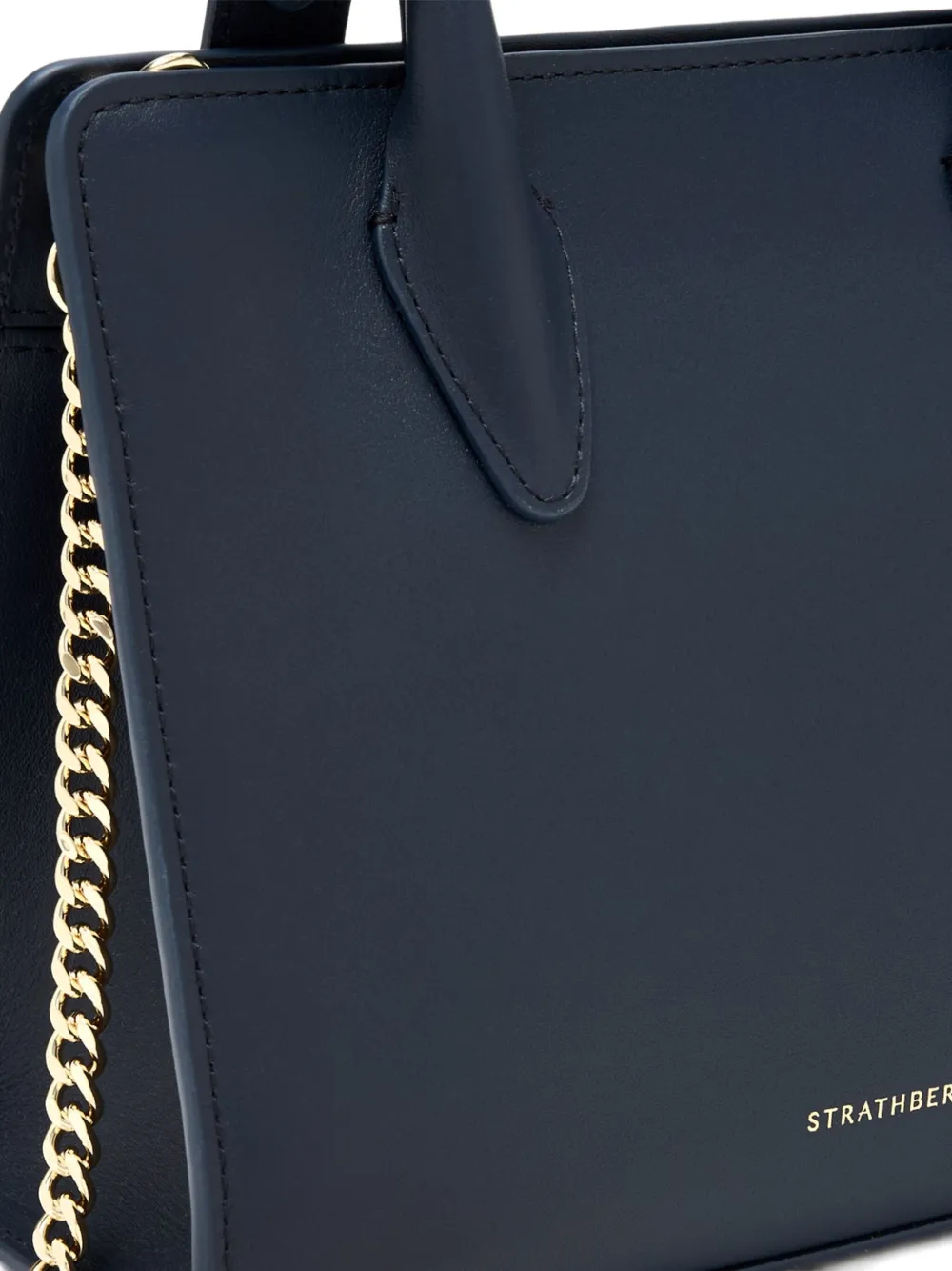 Strathberry Shopper met kettinghengsel Blauw