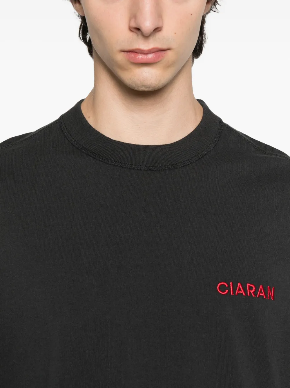 CIARAN T-shirt met geborduurd logo Zwart