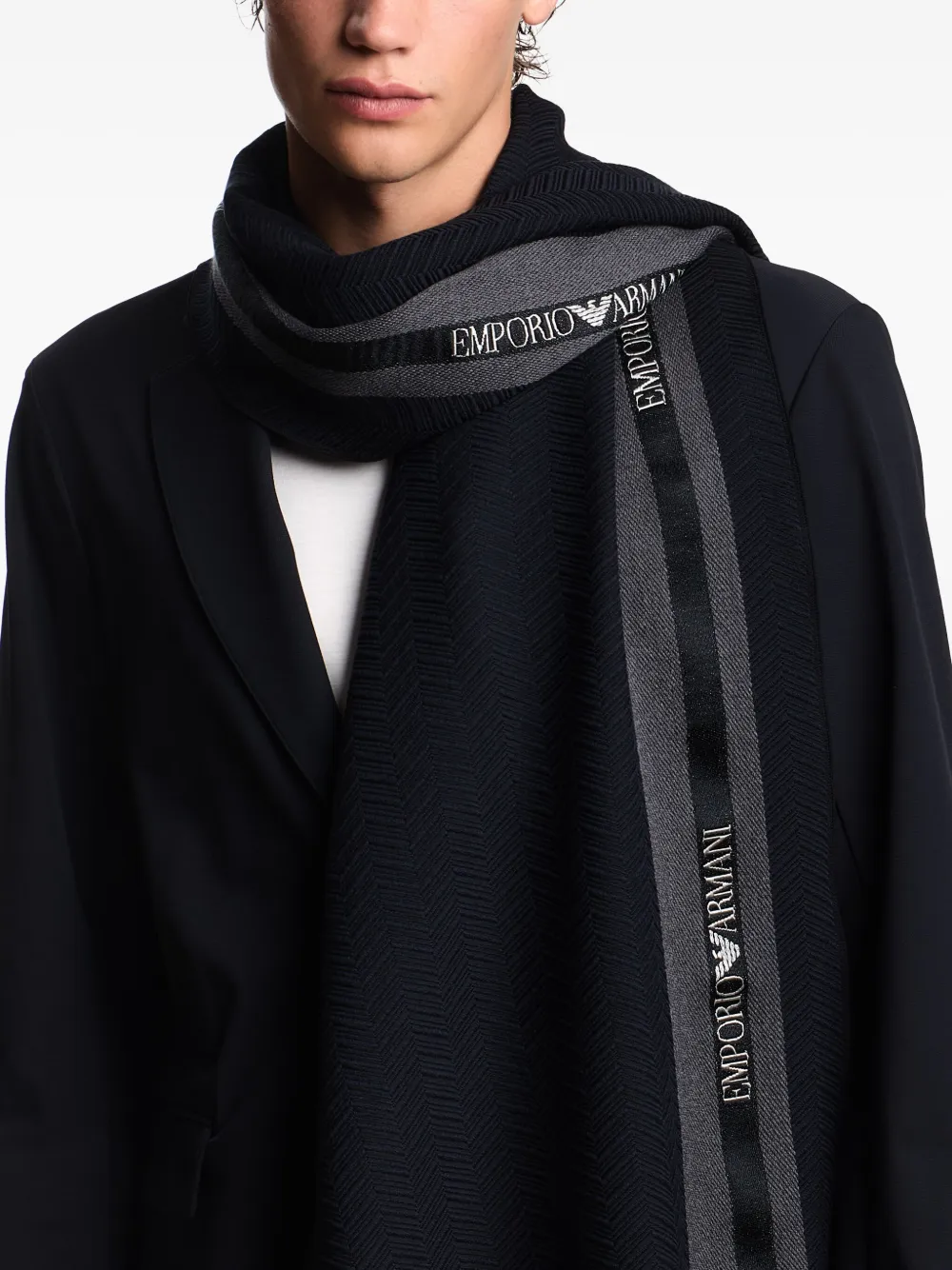 Emporio Armani Wollen sjaal met visgraatpatroon - Blauw