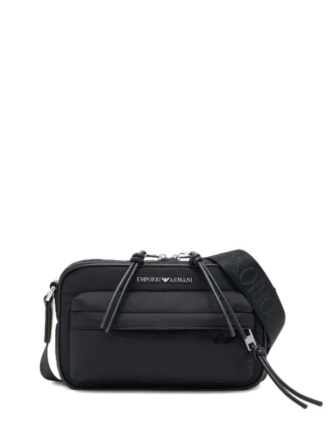 Emporio Armani bandolera messenger con placa del logo