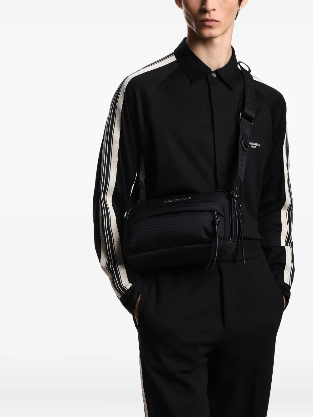 Emporio Armani Messengertas met logoplakkaat Zwart