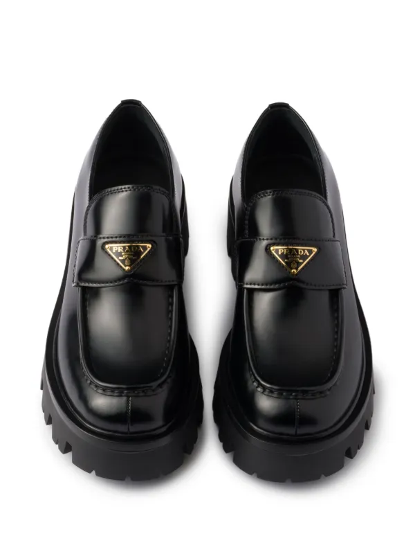 Prada トライアングルロゴ プラットフォームローファー