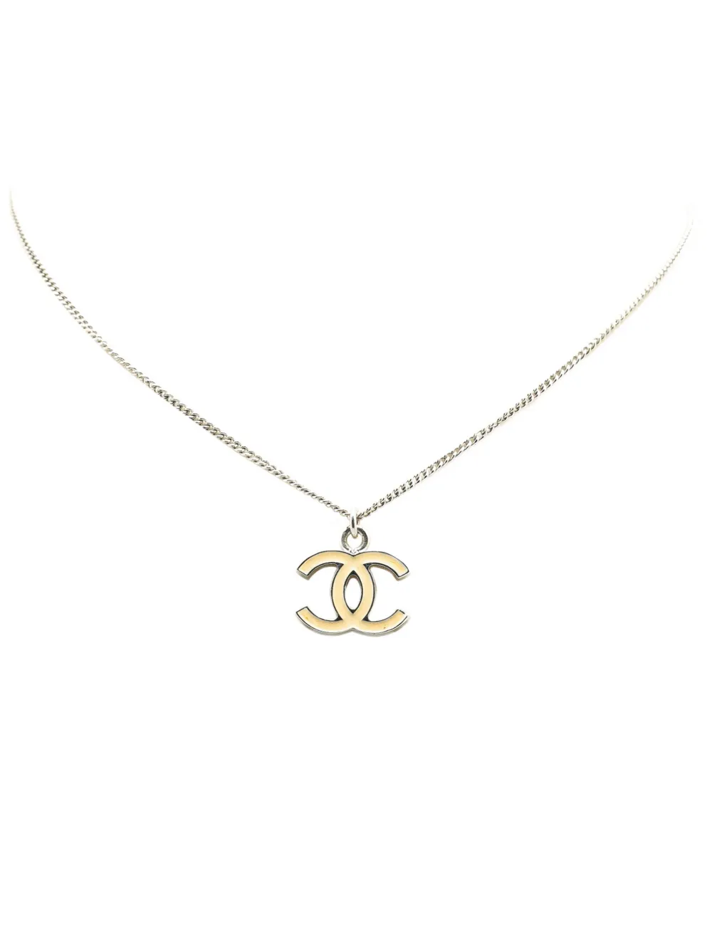 CHANEL Pre-Owned 2000-2010 Silver Enamel CC Pendant Necklace costume CHANEL Pre-Owned 2000-2010 Silver Enamel CC Pendant Necklace costume