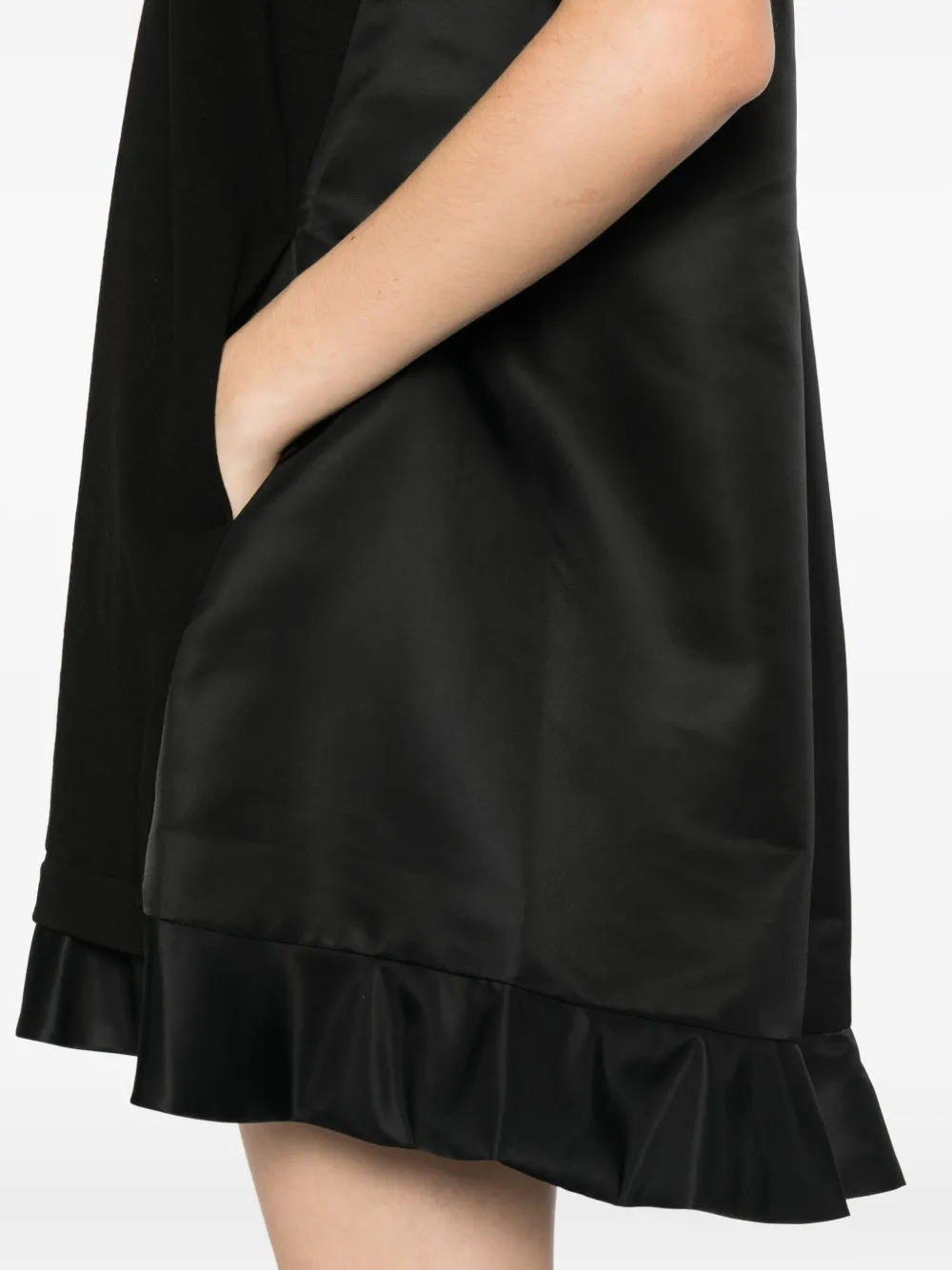 sacai pocket ruffled mini day dress Zwart
