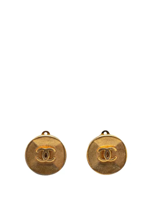 CHANEL Pre-Owned أقراط كبس CC بتصميم زر وبلمعان ذهبي 1994
