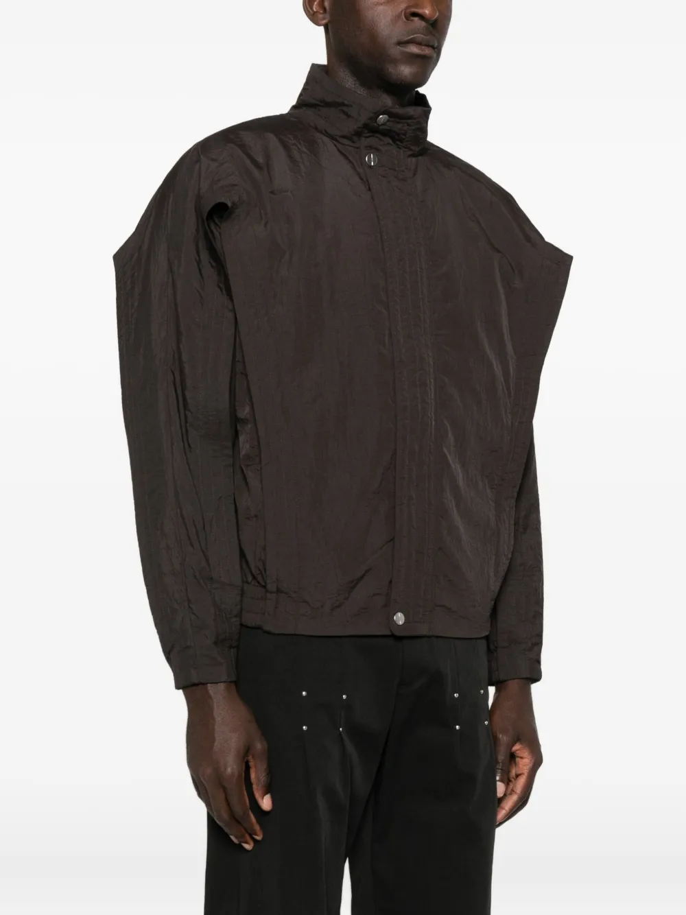 J.LAL Yot jack met hoge hals en knopen Bruin