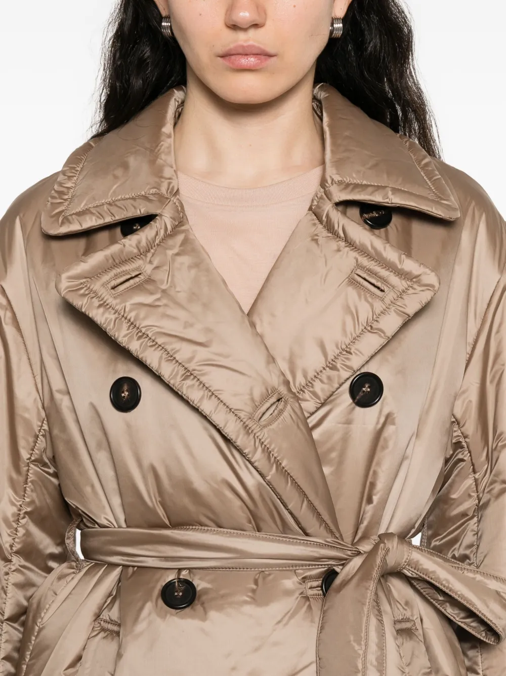Max Mara Jack met ceintuur en dubbele rij knopen Beige