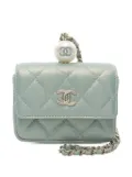 CHANEL Pre-Owned 2021 CC Quilted Iridescent Caviar Pearl On Top Wallet on Chain crossbody bag - Green