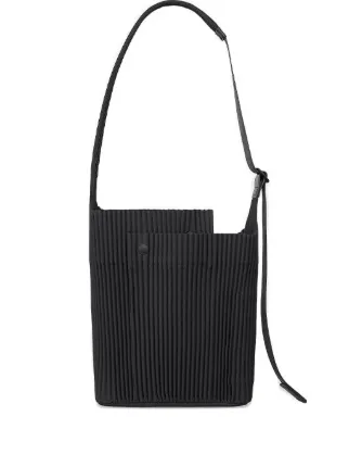 Homme Plissé Issey Miyake　Pleated Tote Homme Plissé Issey Miyake Pleated Tote Bag | Black | FARFETCH