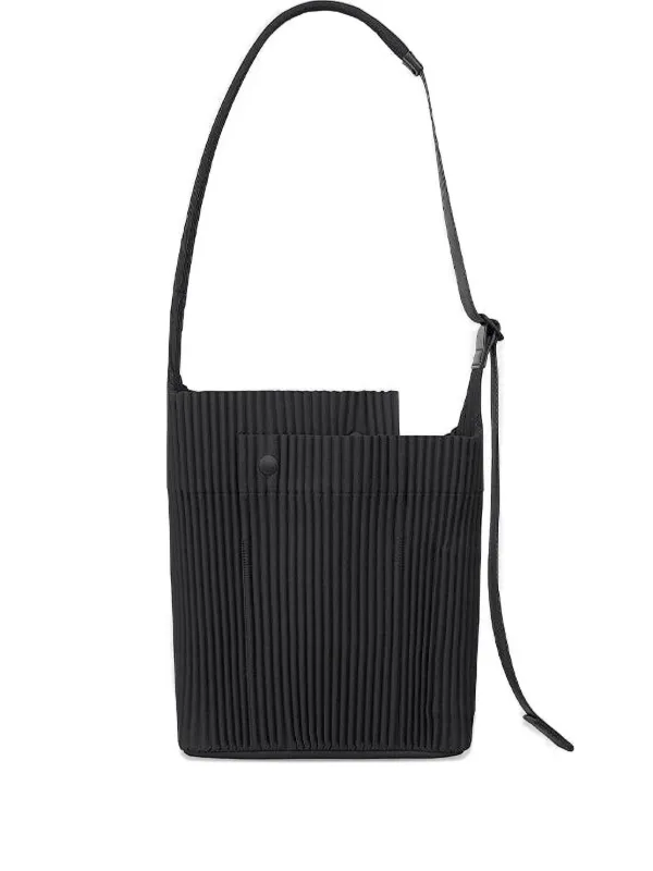 Homme Plissé Issey Miyake　Pleated Tote 30955940_61971099_600.jpg