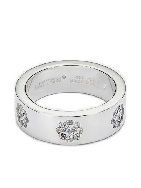 Hatton Labs anillo en plata de ley con detalle floral