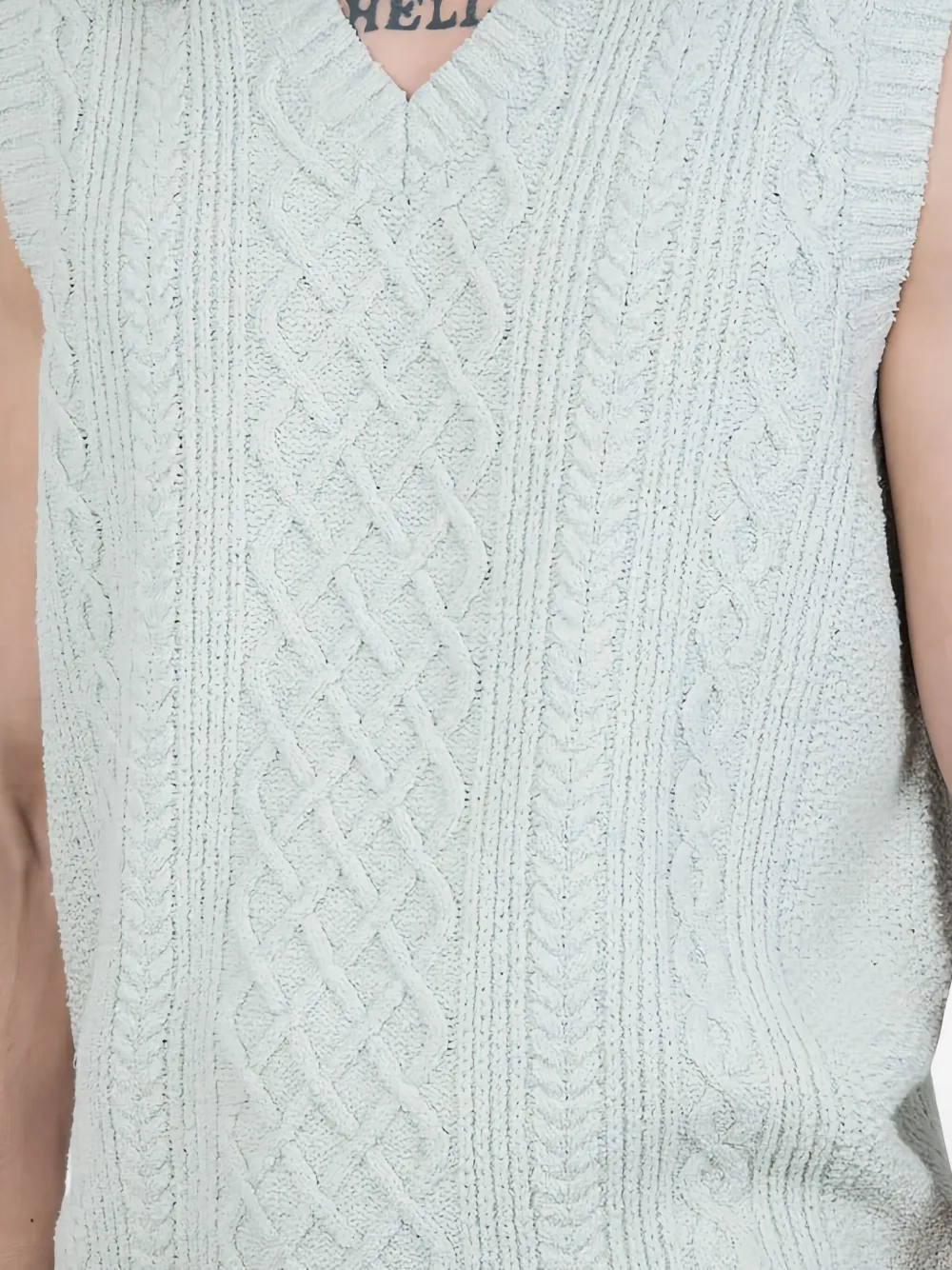 AMI Paris cable-knit V-neck sweater vest Blauw
