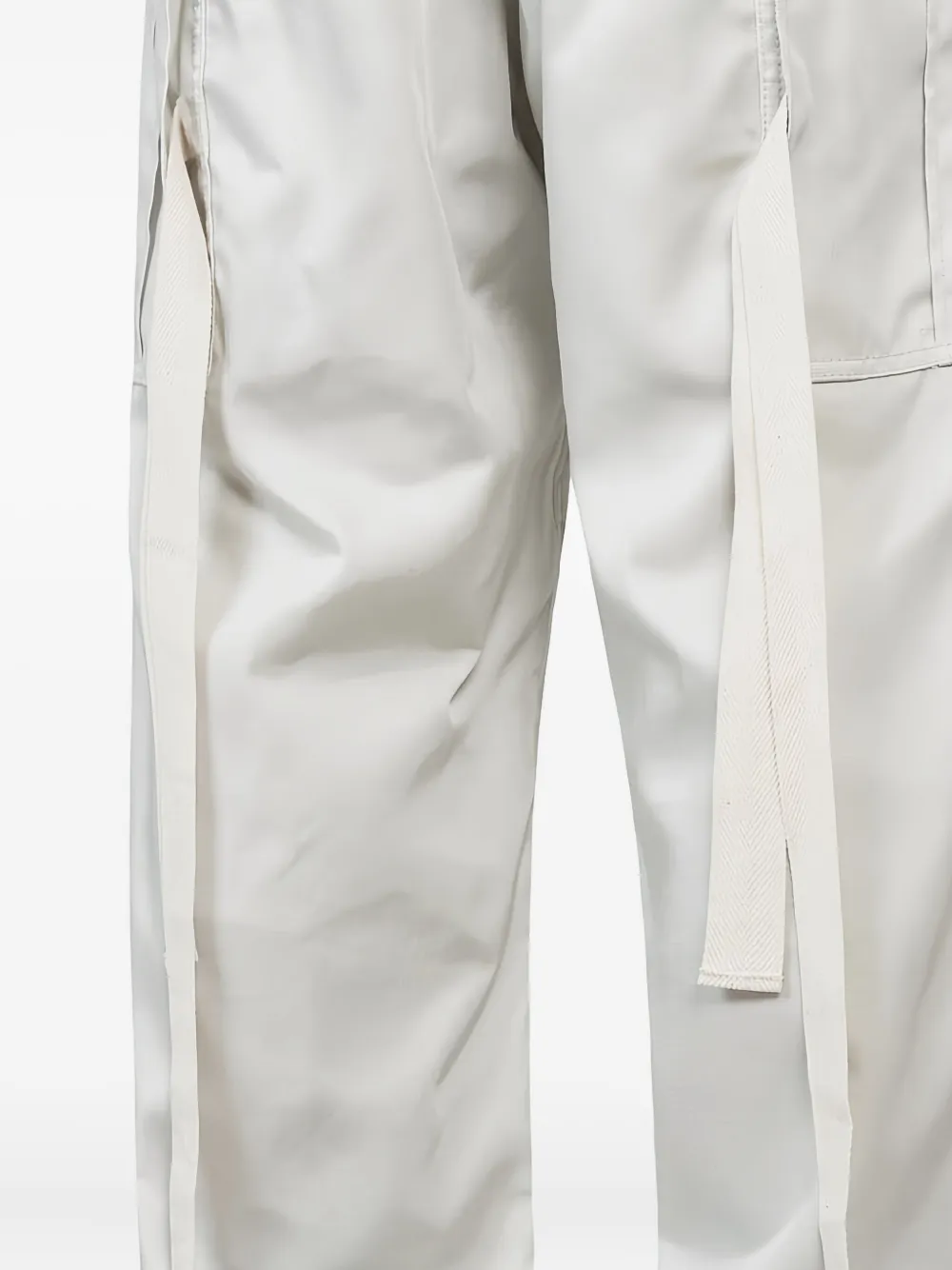 sacai cargo-pocket trousers Wit