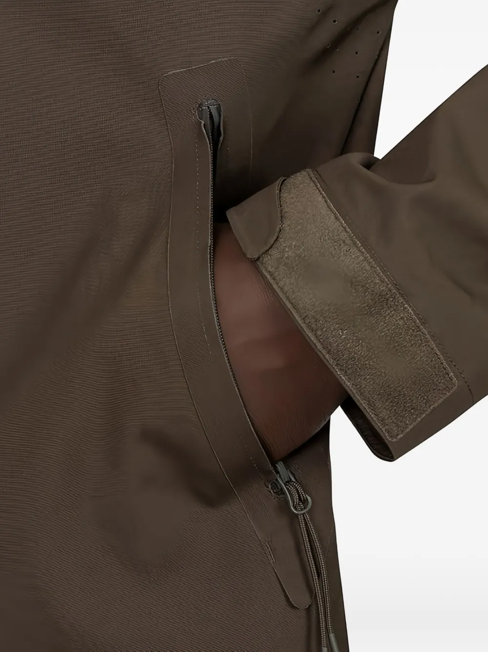 C.P. Company The Metropolis Series HyST jas met knoopdetail Bruin