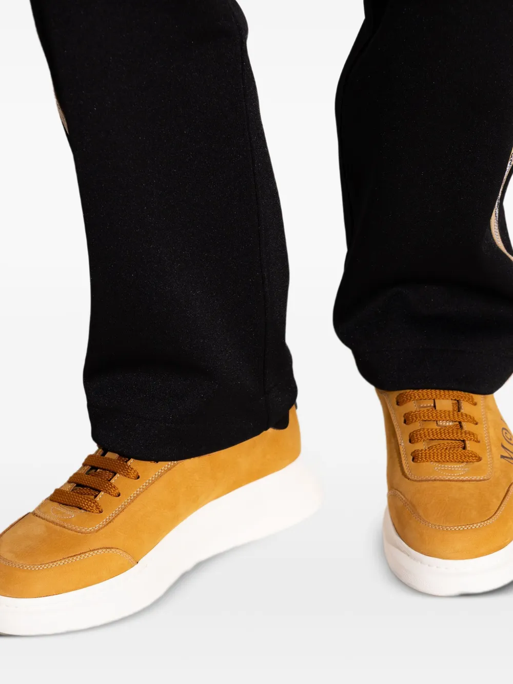Alexander McQueen Oversized sneakers Bruin