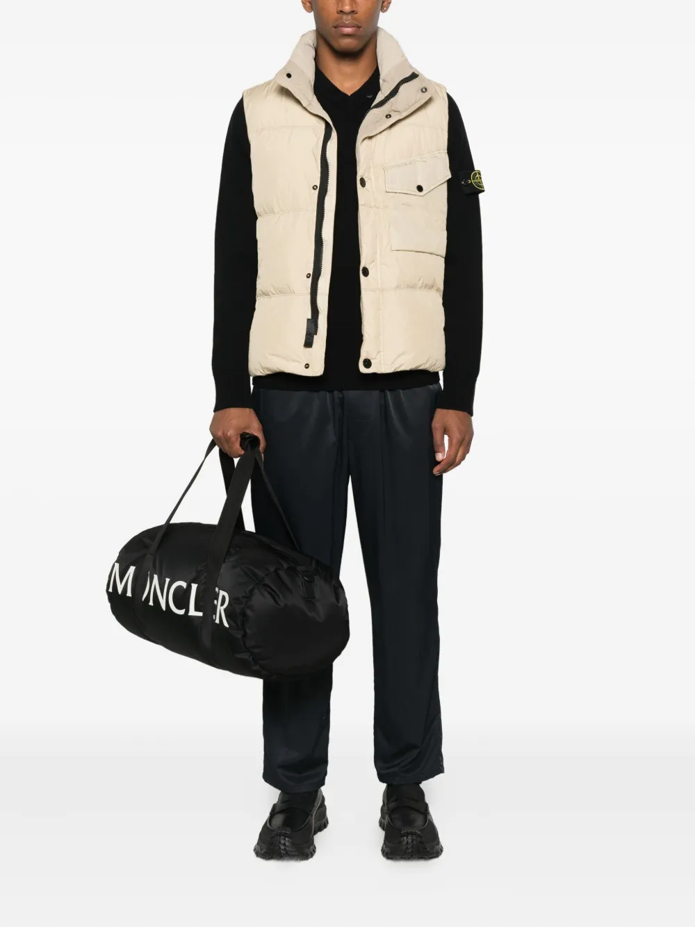 Stone Island v-neck logo-badge sweater Zwart