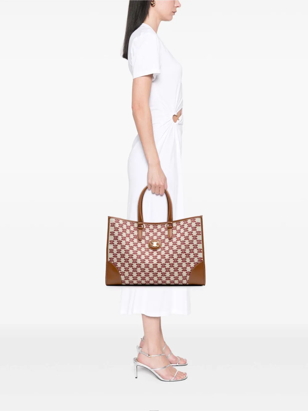 Céline Pre-Owned 2020 Triomphe Embroidered Canvas Horizontal Cabas tote bag | Estilos de archivo | Image 2