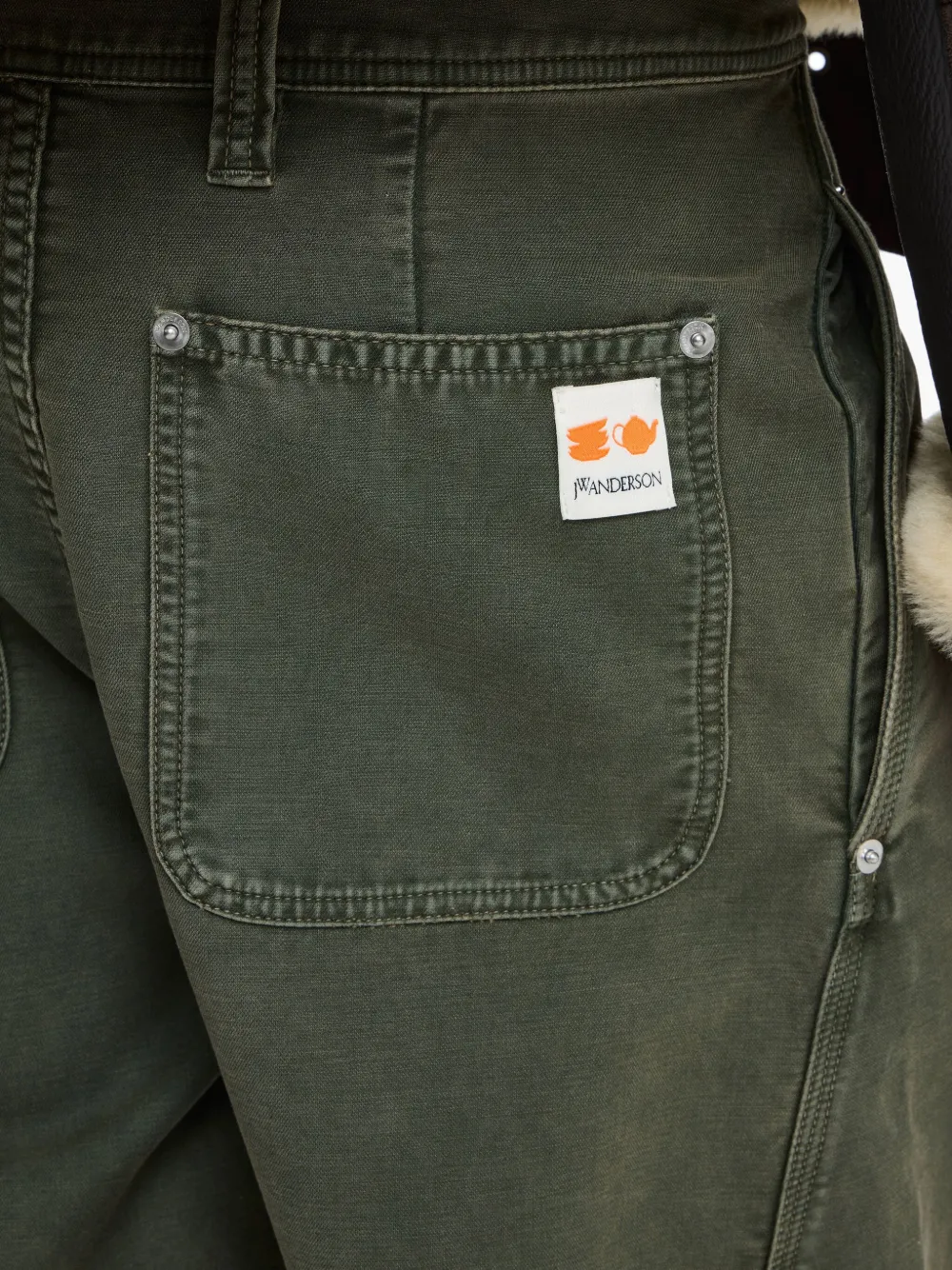 JW Anderson Broek met gedraaide zoom Groen