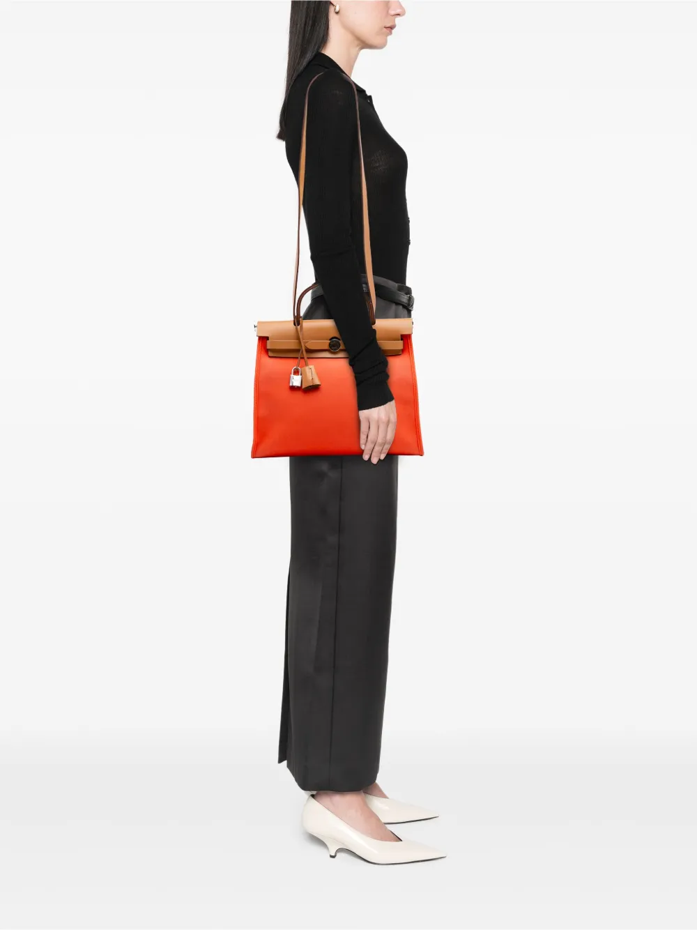 Hermès Pre-Owned 2016 Toile Herbag Zip 31 satchel | Pre-Owned | Image 2