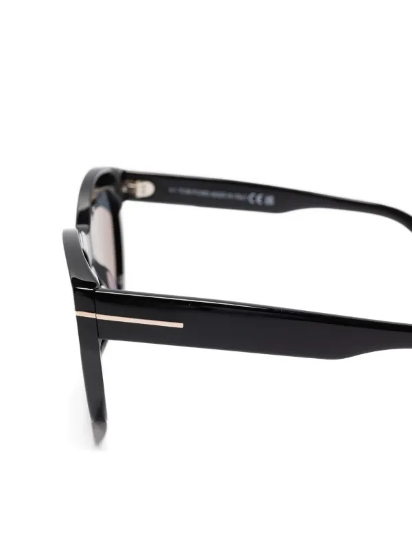 TOM FORD Eyewear cat-eye Sunglasses | ブラック | FARFETCH JP