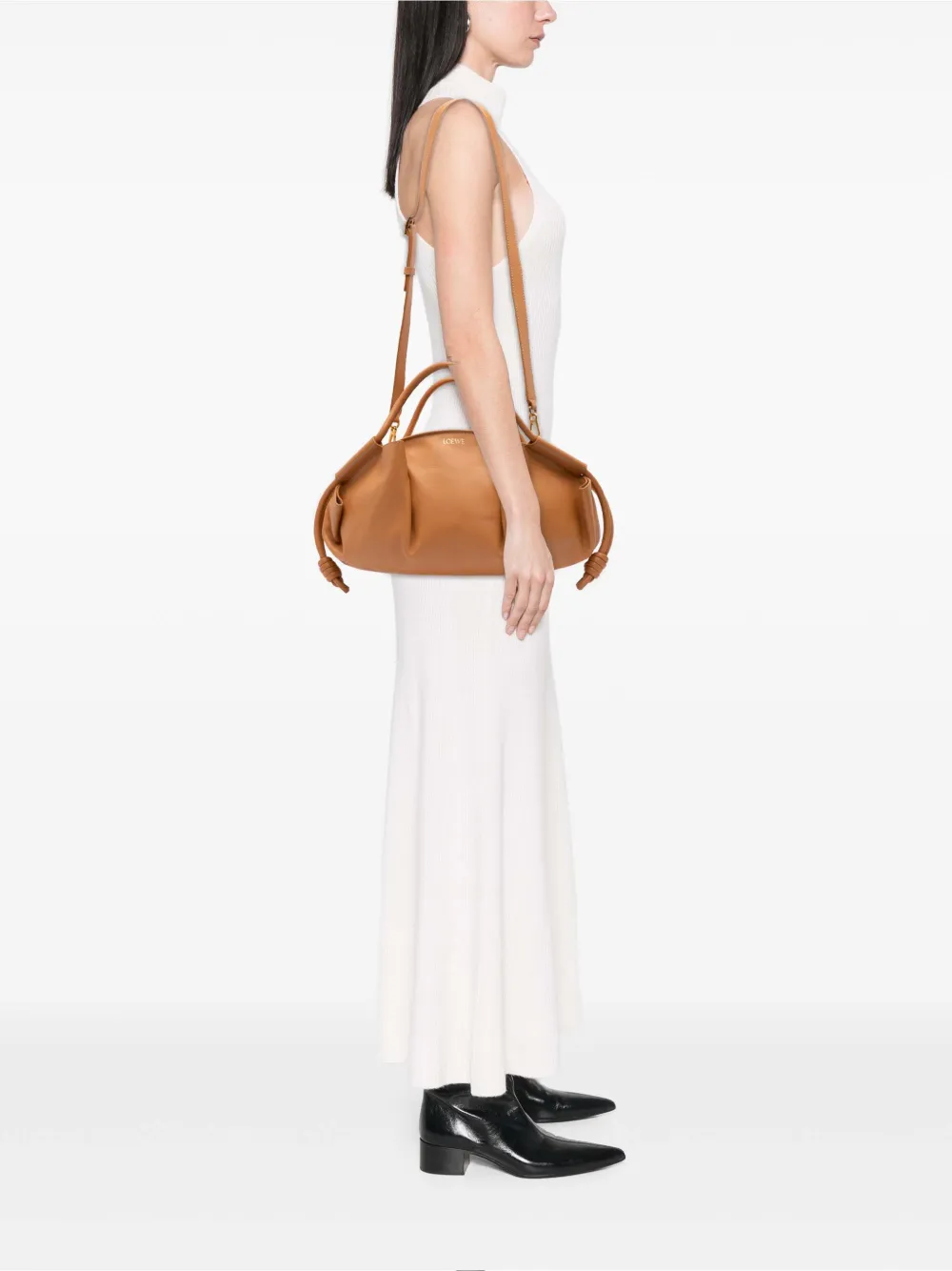 Loewe Pre-Owned 2022 Small Leather Paseo satchel | Pre-Owned | Image 2