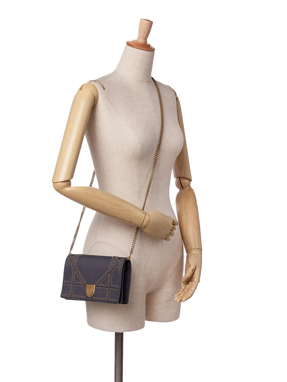 Christian Dior Pre-Owned 2017 Studded Denim Diorama Wallet on Chain crossbody bag | Pre-Owned | Image 2