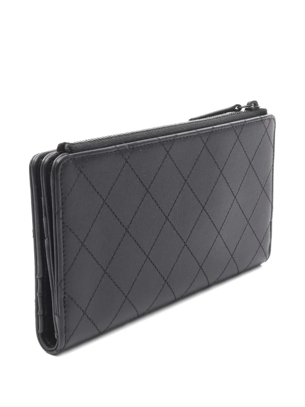 CHANEL Pre-Owned 2021 Matelasse zip wallet | Image 2
