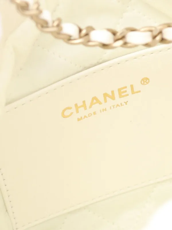 CHANEL Pre-Owned 2021 Chanel 22 Mini Chain Leather Bag | White