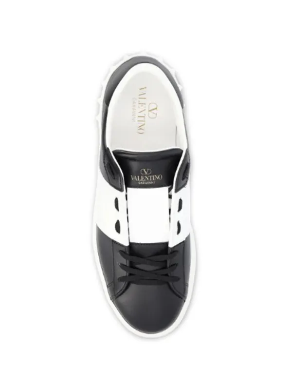 Valentino Garavani ヴァレンティノ スニーカー レザー Valentino Garavani Calfskin Open Sneaker | Black | FARFETCH