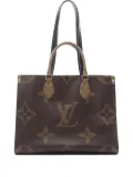 Louis Vuitton Pre-Owned 2021 Monogram giant reverse OnTheGo MM tote bag - Brown