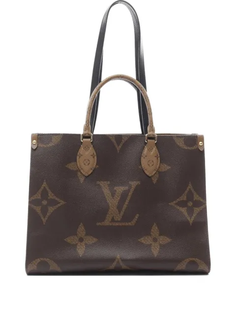 Louis Vuitton Pre-Owned شنطة عملية 'أون ذا غو MM' كبيرة بوجهين وبمونوغرام 2021